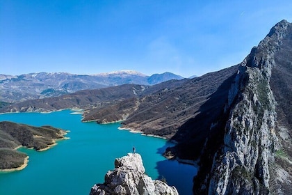 Visite du lac Bovilla et de la montagne Gamti au départ de Durres ou Golem