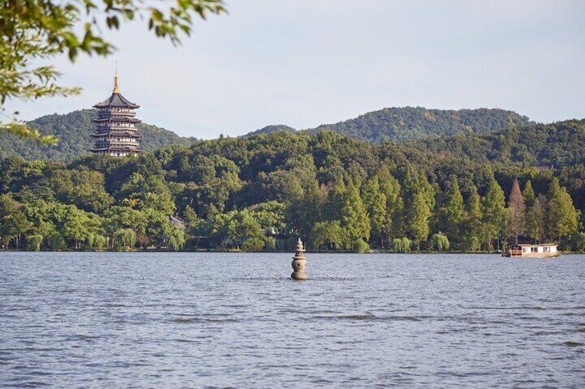 Hangzhou Private Customized Day Trip from SH by Bullet Train