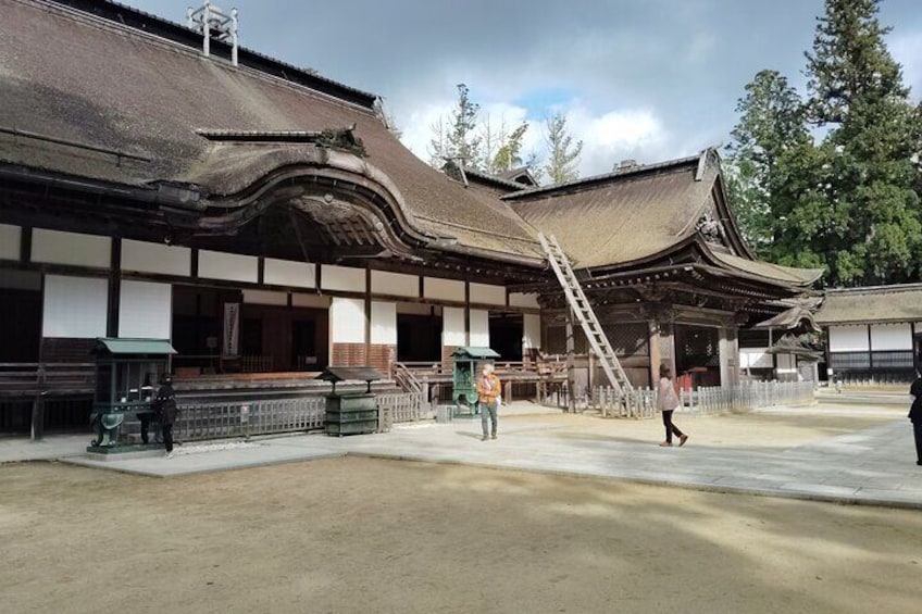 Koyasan Day Trip with Guide From Osaka