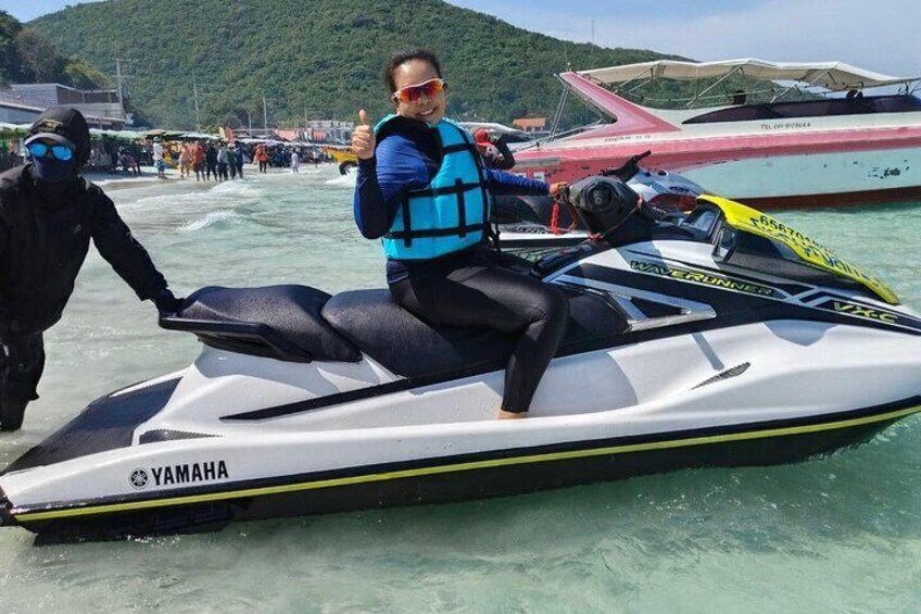 Coral Island Pattaya by Speed Boat with Lunch from Bangkok 