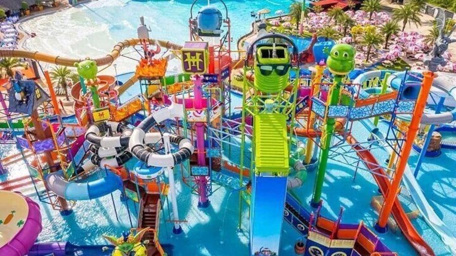 Pattaya Columbia Theme Park and Frost Magical Ice Private Tour