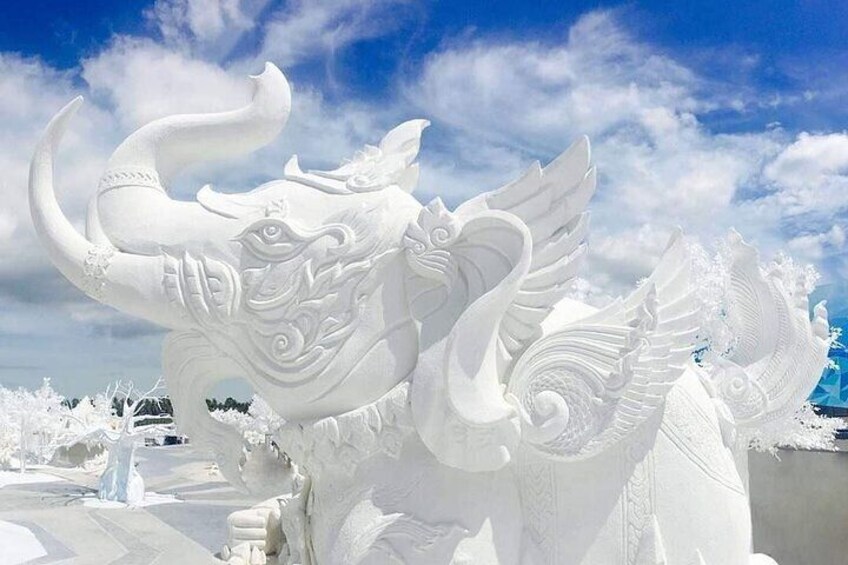 Pattaya Columbia Theme Park and Frost Magical Ice Private Tour 