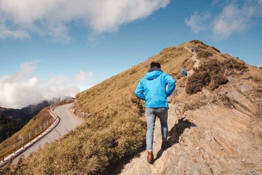 Hehuan Mountain Sunrise or Half-Day Tour from Qingjing Farm