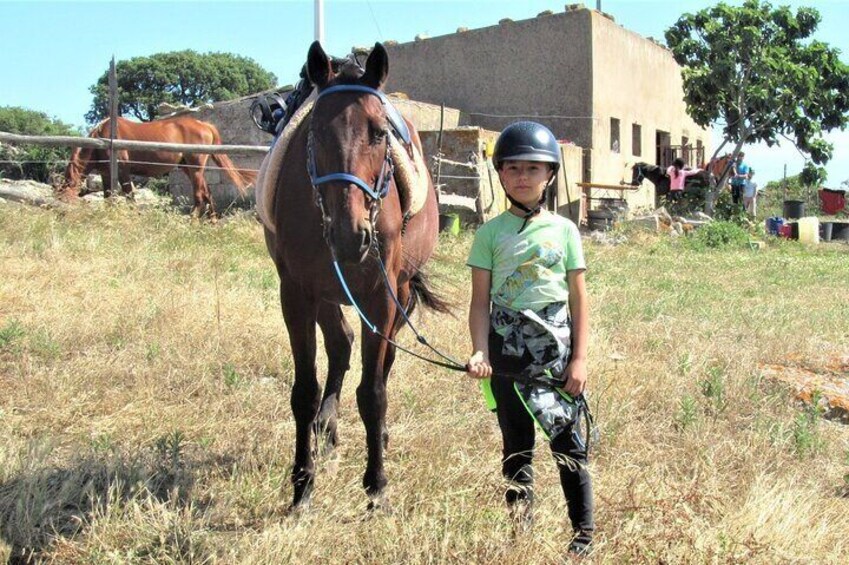 Castelsardo: horseback for children in Sedini