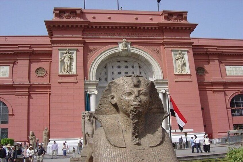 Explore Cairo: History, Culture and Dinner Cruise with Live Show