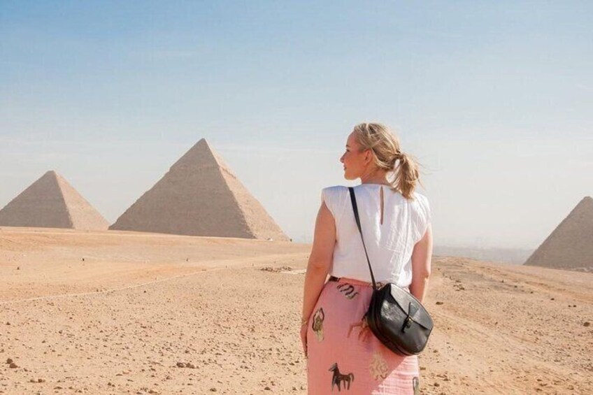 Explore Cairo: History, Culture and Dinner Cruise with Live Show