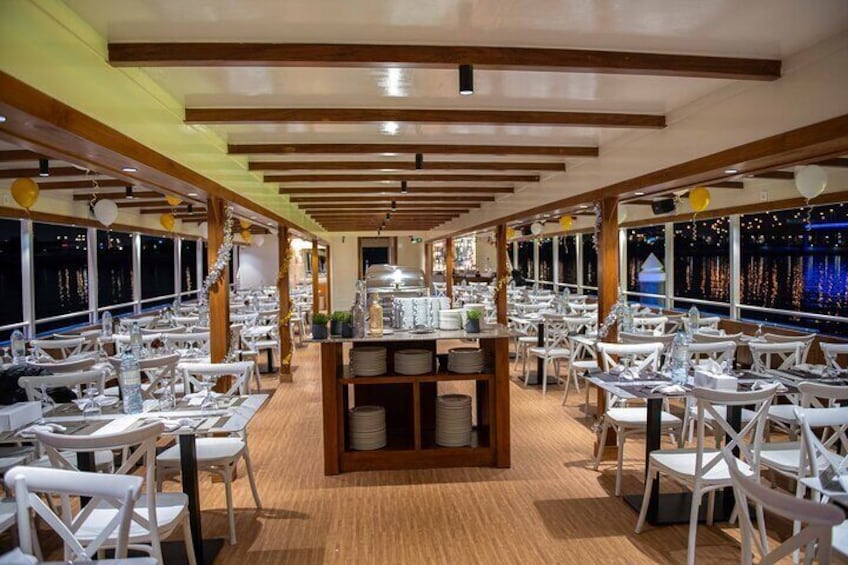 Luxury Dinner Cruise 2 Hour Live Shows & Drink Package