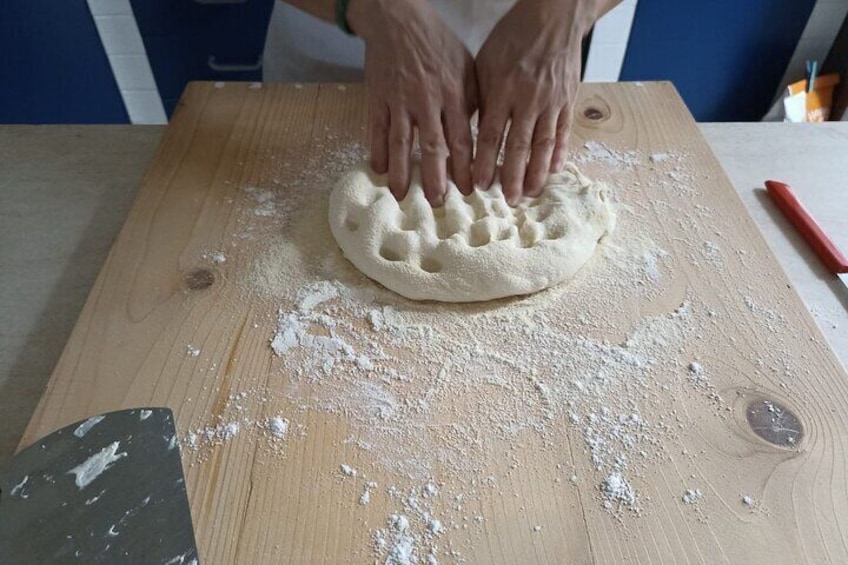 Ostuni Pizza Cooking Class Cooked in a Wood-Fired Oven