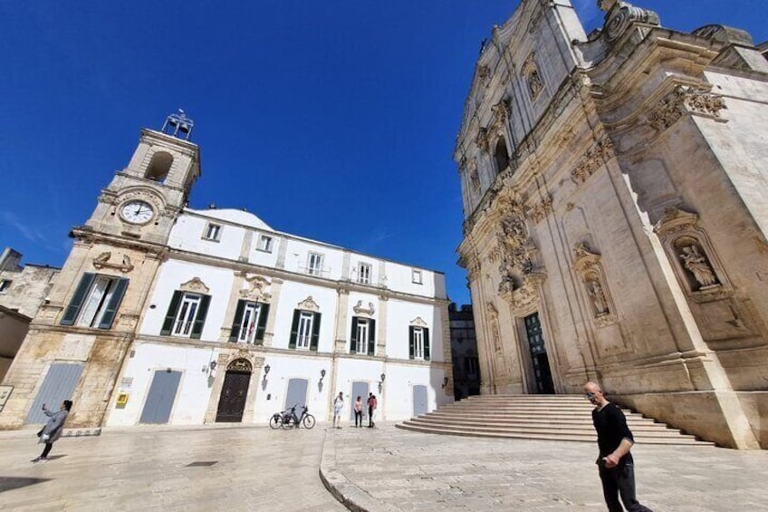 E-bike tour between Cisternino, Martina Franca and Locorotondo