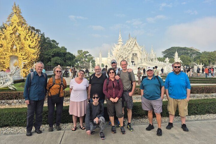 From Chiang Rai: 7 wonder Full-Day Tour and Thai Buffet lunch