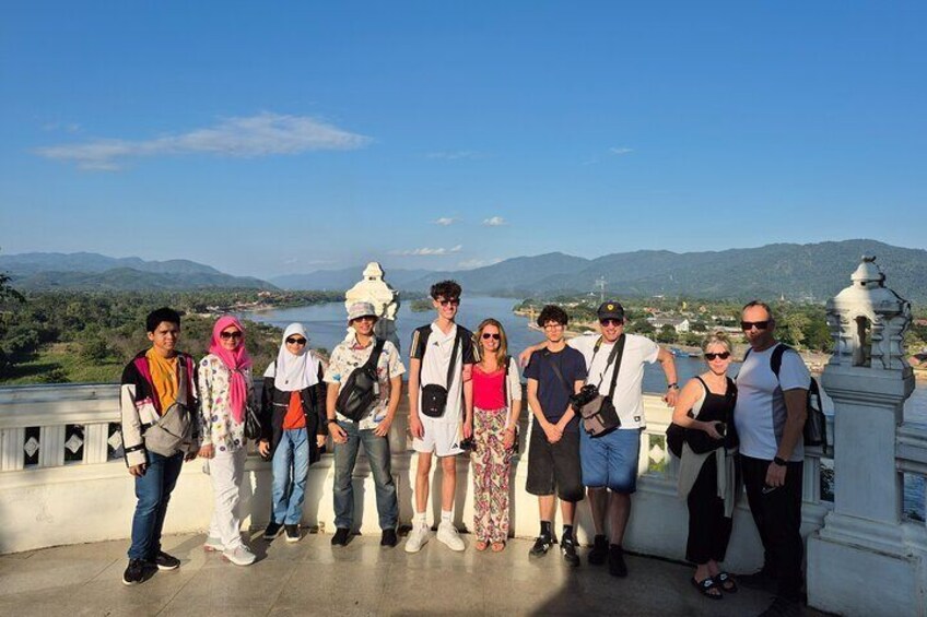 Chiang Rai: Guided Highlights Full-Day Tour and Thai Buffet lunch