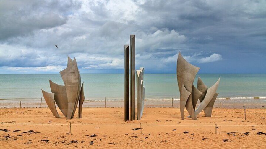 Rouen to Normandy D-Day Beaches : Small Group Private Tour