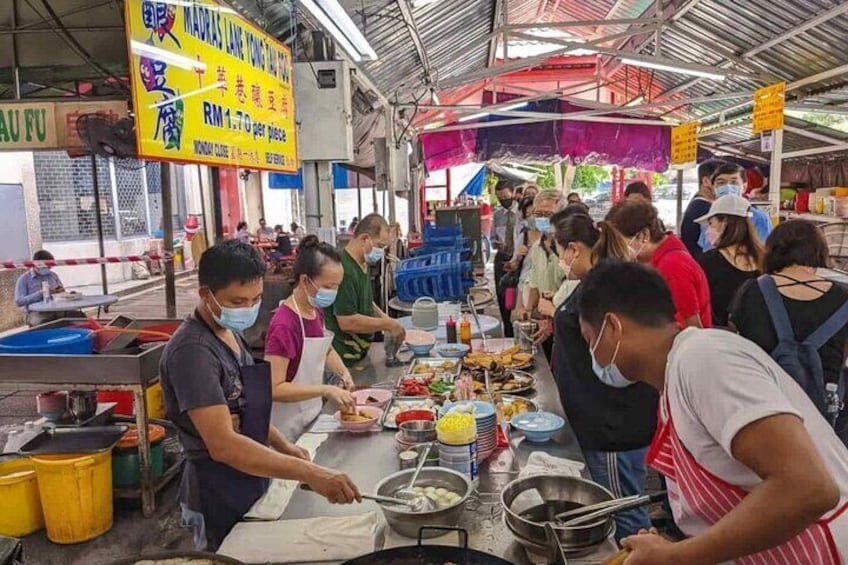 Private Kuala Lumpur Night Market & Food Exploration Tour