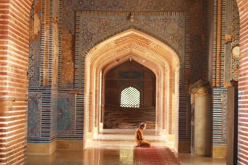 Full Day Thatta Unesco Sites Tour