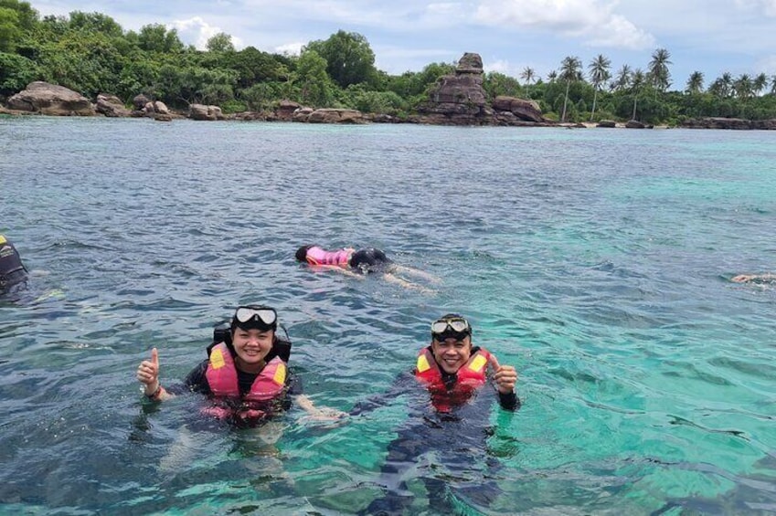 Robinson Tour By Private Speedboat with BBQ Lunch