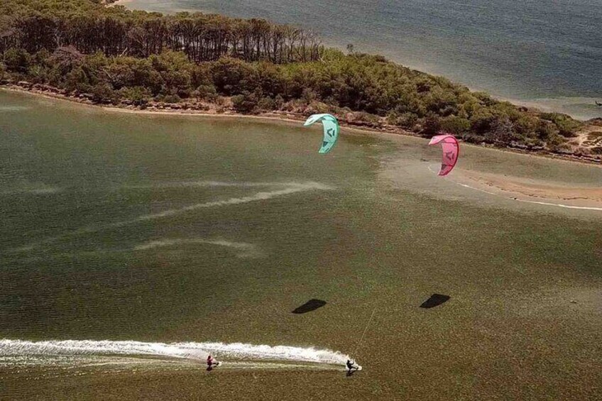 Beginner Kitesurfing course 6 hrs of individual lessons for 3days