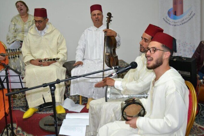 Arabo-Andalusian Music Lesson, with all instruments in Tangier