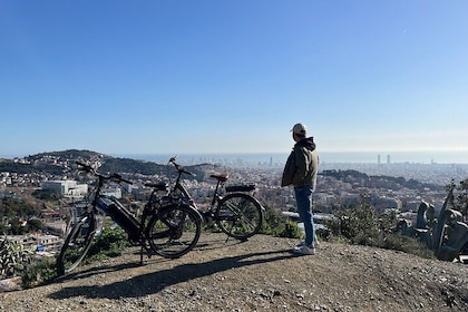 Barcelona to Tibidabo: Hidden Gems and Scenic views E-Bike Tour