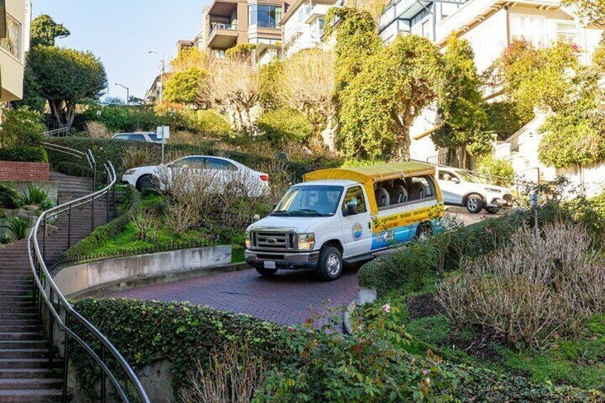 Lombard Street Coit Tower and San Francisco Tour
