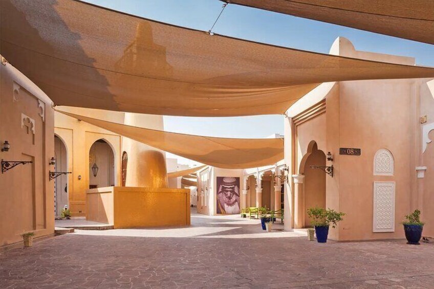 Doha: Guided City Tour with Airport and Hotel Pickup