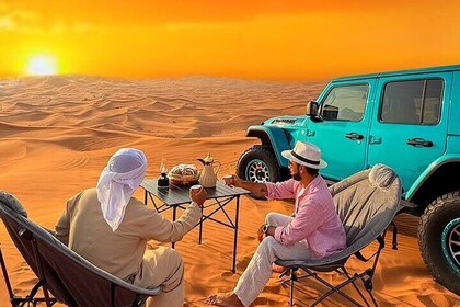 Dubai Private Jeep Safari with Sunset Setup