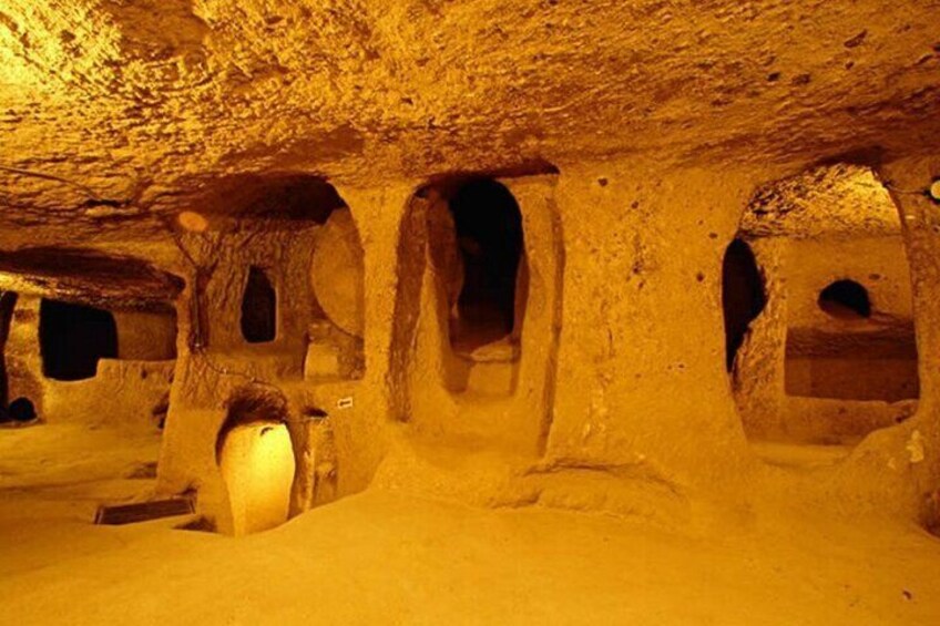 2-Day Cappadocia Tour from Istanbul by Airplane (balloon & accommodation inc) 