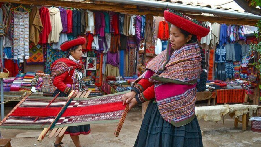 Sacred Valley Tour: Chinchero, Maras, Moray and Ollantaytambo