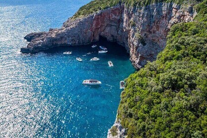 3hr Blue Cave, Submarine Tunnel, and Lady of the Rocks Tour