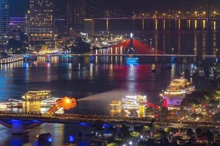 Dinner Cruise On Han River & Street Food Private Tour In Đà Nẵng