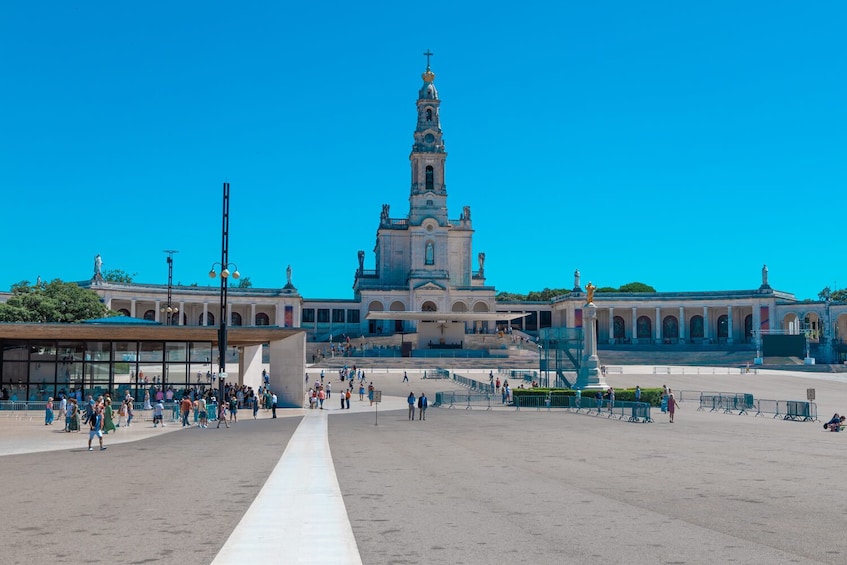 From Lisbon: Sintra, Nazaré, and Fátima Day Tour