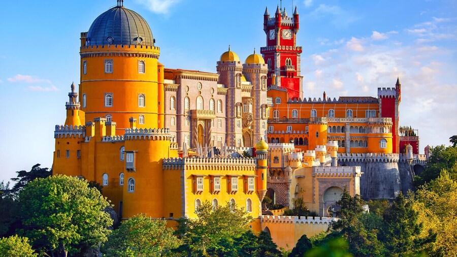 From Lisbon: Sintra, Nazaré, and Fátima Day Tour
