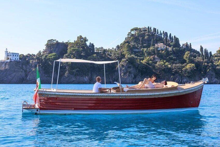 Sunset Private Boat Tour with Aperitif in Portofino 3 hours