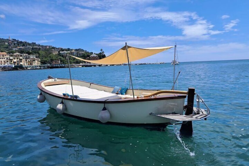 Sunset Private Boat Tour with Aperitif in Portofino 3 hours