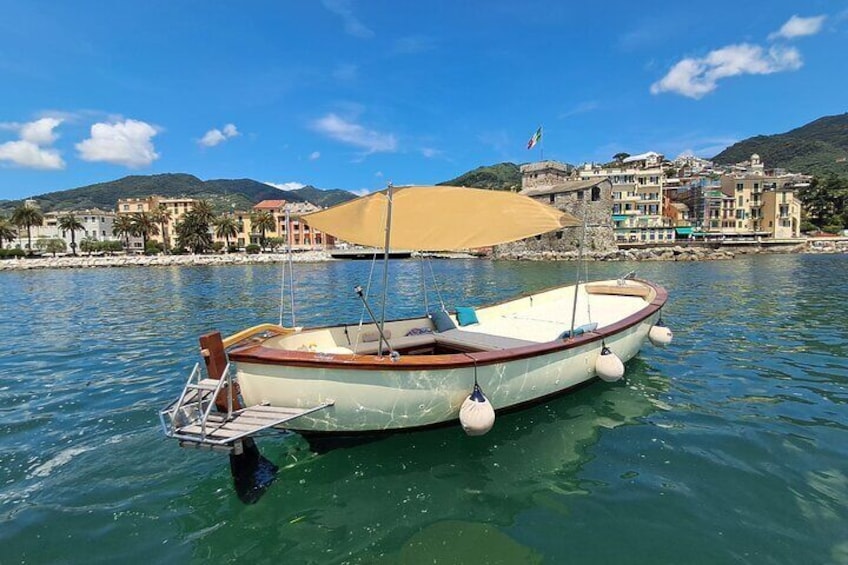 Sunset Private Boat Tour with Aperitif in Portofino 3 hours