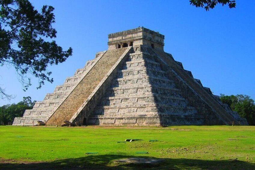 Chichen Itza day trip from Cancun and Riviera Maya