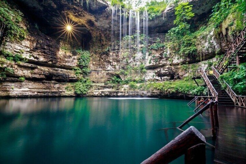 Saamal sacred cenote