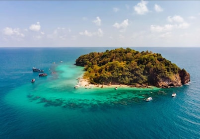 Phuket: Esplora l'avventura di snorkeling sull'isola di Trio Khai