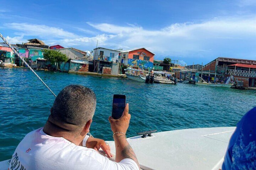 Spending in Tintipán Islands and Santa Cruz del Islote and Múcura