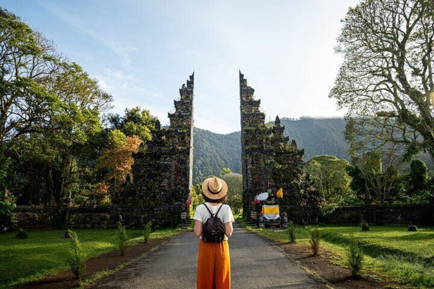 Bali Tanah Lot, Jatiluwih Rice Terraces, and Ulun Danu Beratan