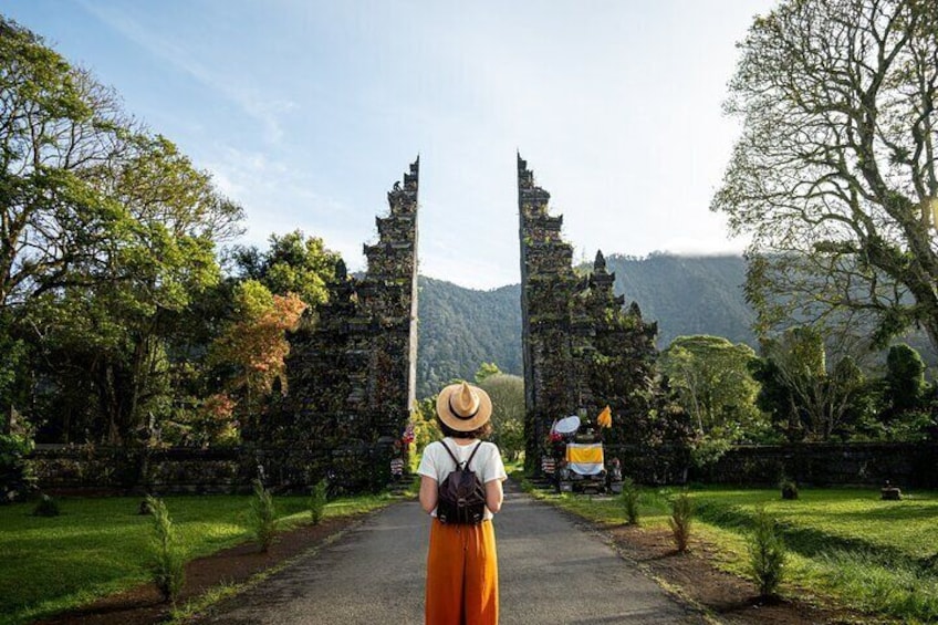 Bali Tanah Lot, Jatiluwih Rice Terraces, and Ulun Danu Beratan