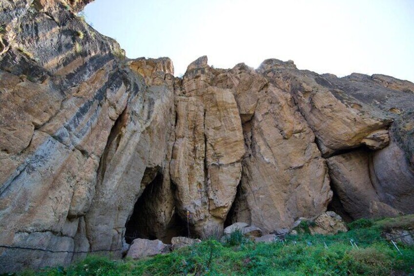 Armenia Sightseeing Tour with Cheese and Wine Tasting Experience