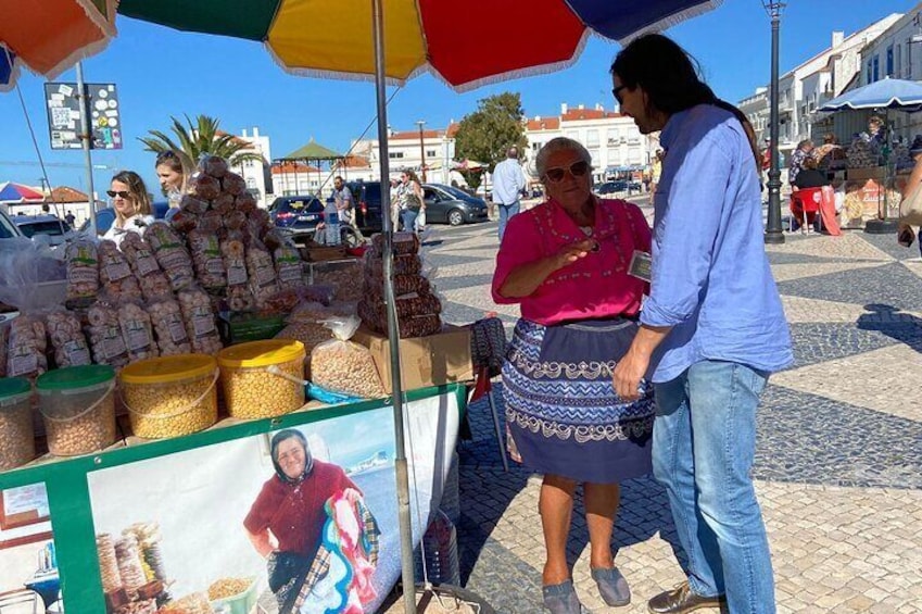 Nazaré ladies with 7 skirts