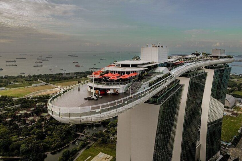 Marina Bay Sand Observatory and Singapore Skyline History Tour