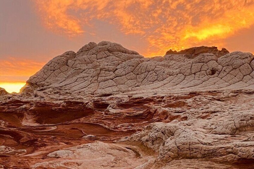 Sunset Off-Road White Pocket Guided Hike Activity - Small Group