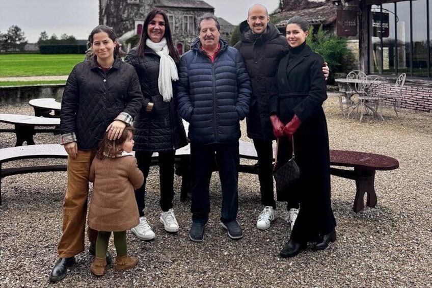 Visit to Pessac-Léognan: Vineyards, Lunch and Tastings included