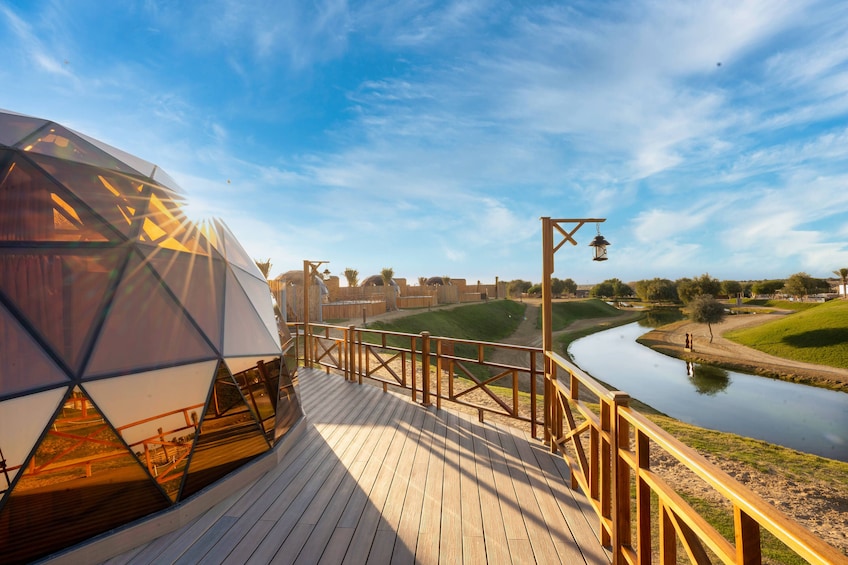 Dubai: Al Marmoom Domes Desert Glamping & Dining Experience