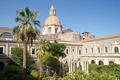 Catania Scavenger Hunt and Highlights Self Guided Tour