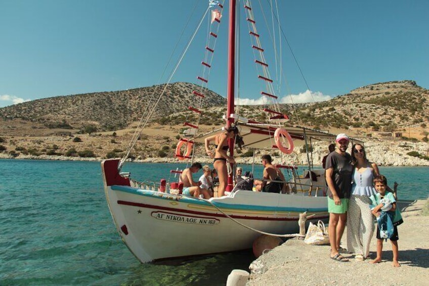 Naxos Private Boat Trip from Panermos to Rina's Cave