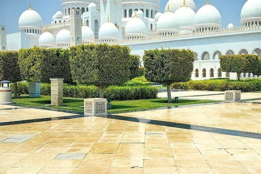 Sunset at Sheikh Zayed Mosque Abu Dhabi