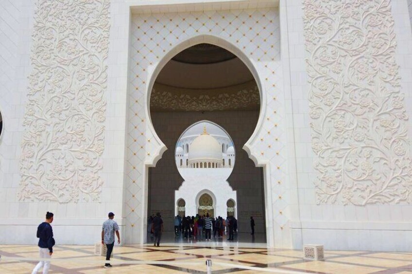 Sunset at Sheikh Zayed Mosque Abu Dhabi
